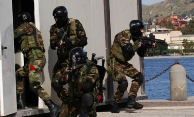 Lo squadrone. Dispacci dalla guerra di 'Ndrangheta Lo squadrone. Dispacci dalla guerra di 'Ndrangheta