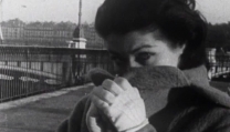 Une Femme Coquette Une Femme Coquette