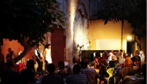Il giardino del cinema teatro Lux a Pisa Il giardino del cinema teatro Lux a Pisa