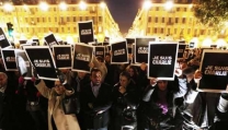 Manifestazione popolare a sostegno di Charlie Hebdo Manifestazione popolare a sostegno di Charlie Hebdo