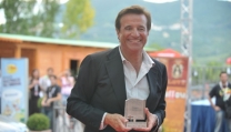 Christian De Sica preside nel film di Miniero Christian De Sica preside nel film di Miniero