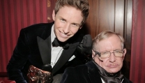 Eddie Redmayne e Stephen Hawking Eddie Redmayne e Stephen Hawking