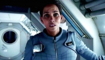 Halle Berry in Extant, serie tv prodotta da Steven Spielberg Halle Berry in Extant, serie tv prodotta da Steven Spielberg