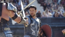 Russell Crowe in una scena del "Gladiatore" Russell Crowe in una scena del "Gladiatore"