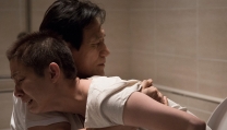 Una scena di "Hwajng" una scena di "Hwajng"