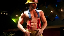 Joe Manganiello spogliarellista in Magic Mike Joe Manganiello spogliarellista in Magic Mike