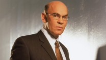 Mitch Pileggi è Walter Skinner Mitch Pileggi è Walter Skinner
