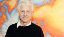 Richard Curtis, sceneggiatore di Quattro matrimoni e un funerale Richard Curtis, sceneggiatore di Quattro matrimoni e un funerale