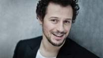 Stefano Accorsi Stefano Accorsi
