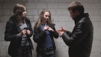 una scena di The Tribe una scena di The Tribe