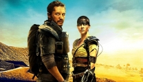 Tom Hardy e Charlize Theron in Mad Max: Fury Road