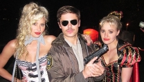 Zac Efron in versione poliziotto Zac Efron in versione poliziotto
