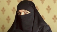 Due Sotto Il Burqa