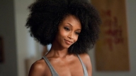 Yaya DaCosta nel ruolo di Whitney Houston