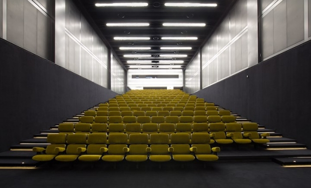 La sala cinematografica alla Fondazione Prada La sala cinematografica alla Fondazione Prada