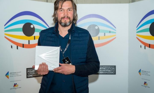 Till Schauden, regista del premiato When God Sleeps Till Schauden, regista del premiato When God Sleeps