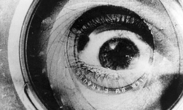 L'uomo con la macchina da presa di Dziga Vertov L'uomo con la macchina da presa di Dziga Vertov