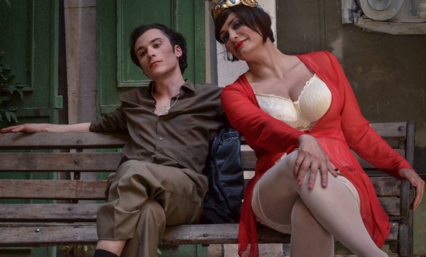 una scena della web serie teatrale "Lasciati baciare" una scena della web serie teatrale "Lasciati baciare"