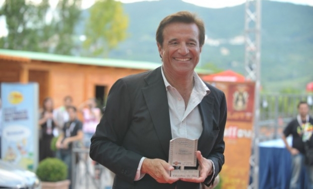 Christian De Sica preside nel film di Miniero