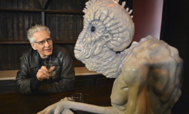 David Cronenberg e uno dei suoi mostri David Cronenberg e uno dei suoi mostri