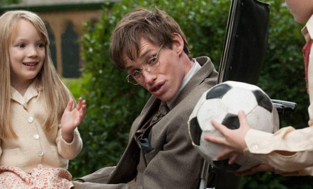 Eddie Redmayne in La teoria del tutto Eddie Redmayne in La teoria del tutto