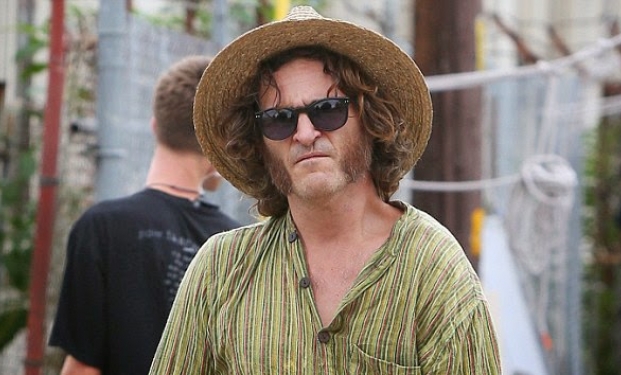 Joaquin Phoenix in Inherent Vice di P.T Anderson Joaquin Phoenix in Inherent Vice di P.T Anderson