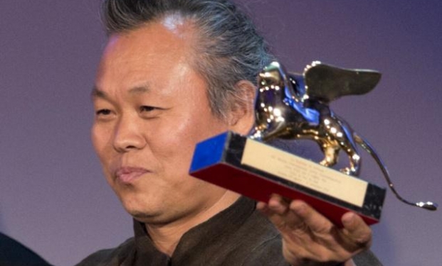 Kim ki-duk vincitore a Venezia 2012 Kim ki-duk vincitore a Venezia 2012
