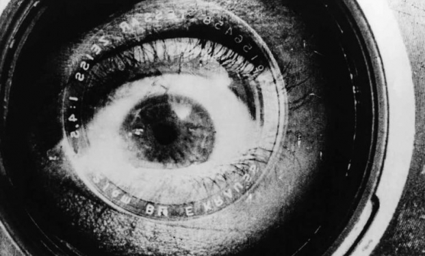 L'uomo con la macchina da presa di Vertov L'uomo con la macchina da presa di Vertov