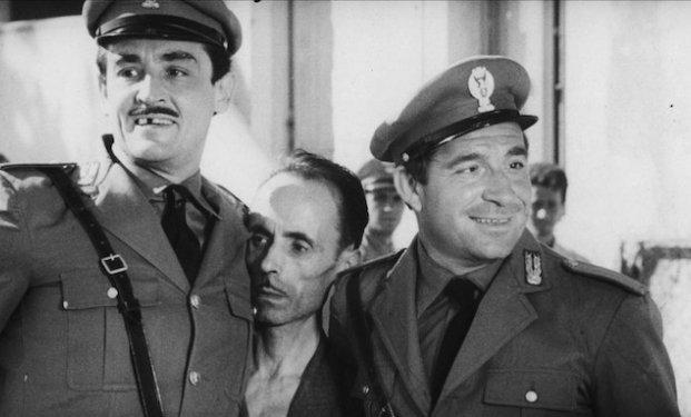 Una scena tratta da "I mostri" di Dino Risi Una scena tratta da "I mostri" di Dino Risi