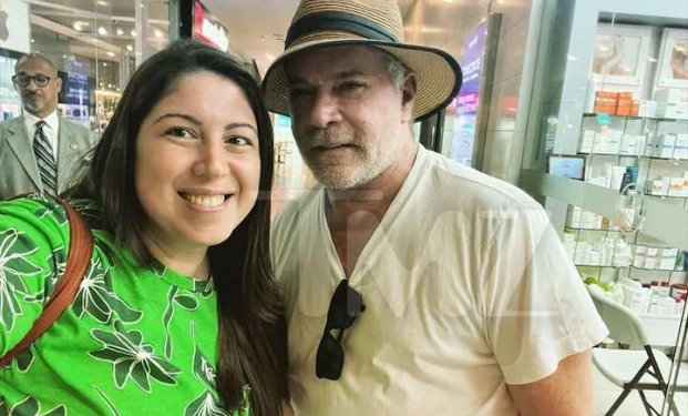 Ray Liotta con una fan Ray Liotta con una fan