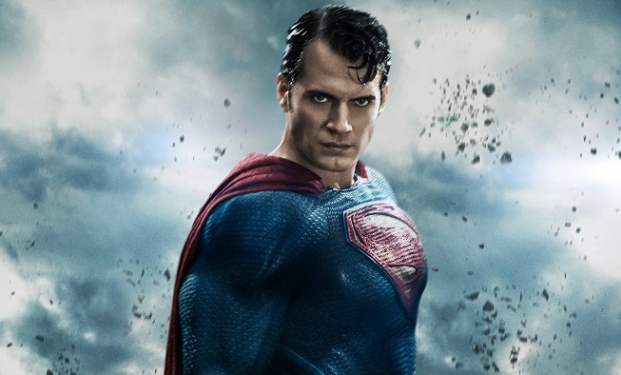 Henry Cavill nei panni di Superman Henry Cavill nei panni di Superman