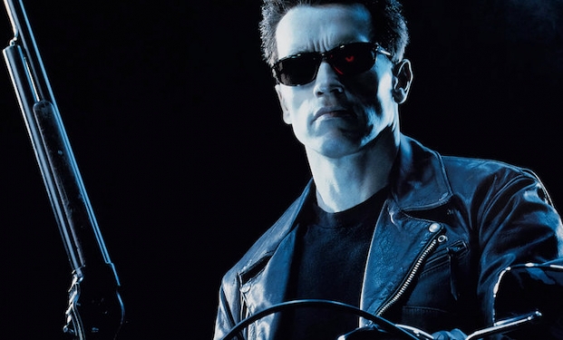 Arnold Schwarzenegger nei panni del cyborg T-800 Arnold Schwarzenegger nei panni del cyborg T-800