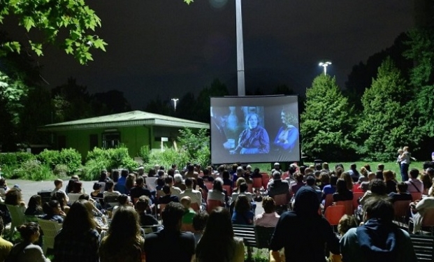 Scendi, c'è il cinema Scendi, c'è il cinema